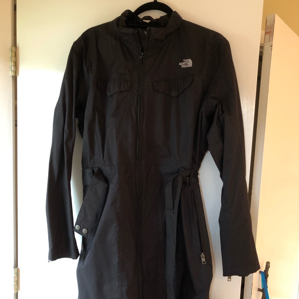 NorthFace Women’s Raincoat